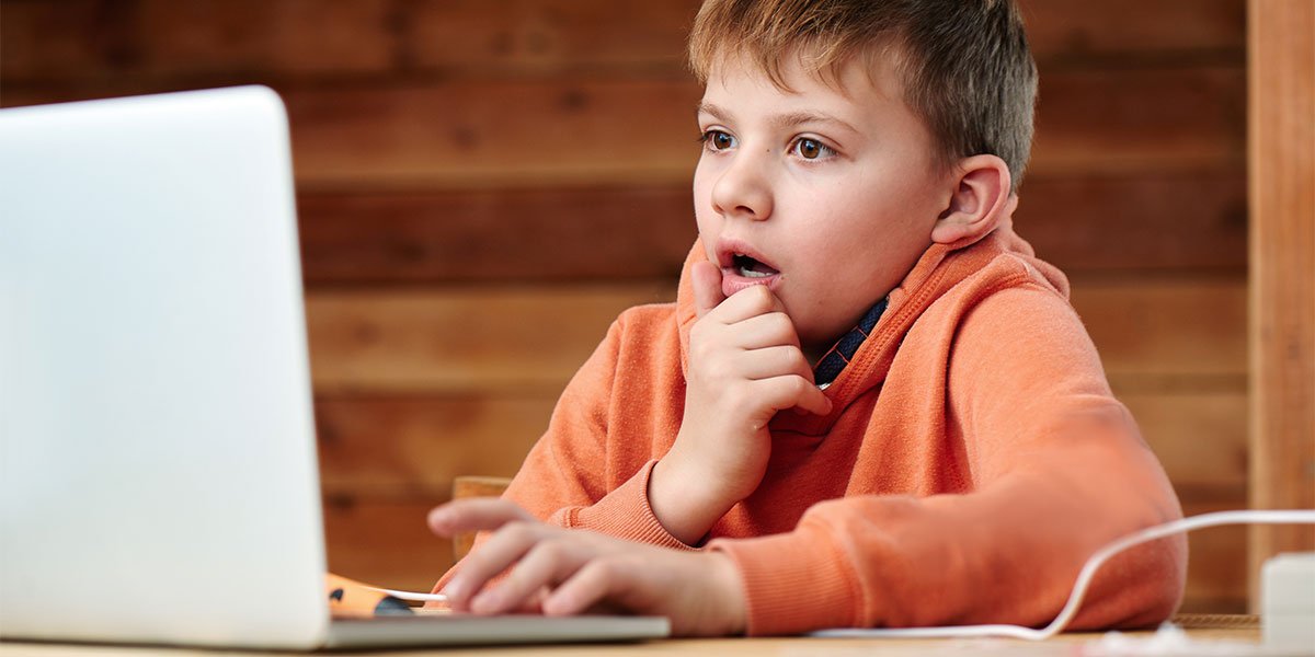 child boy shocked by twitch content