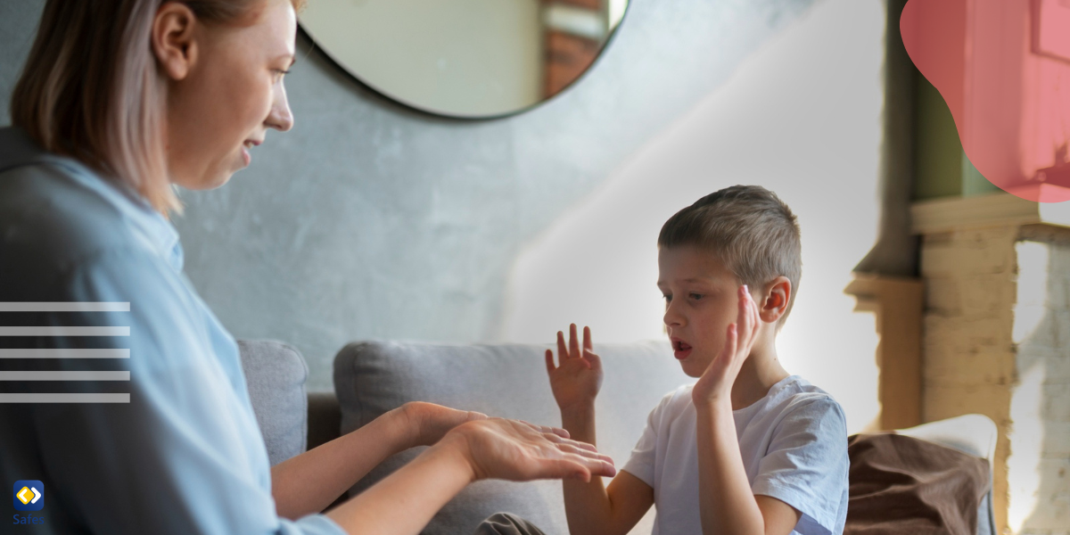 eine Mutter, die mit ihrem apathischen Sohn spielt, um ihm zu helfen