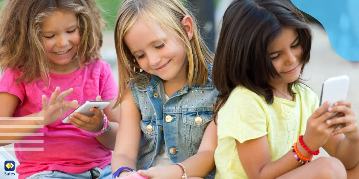 eine Gruppe von Kindern, die in der Schule unblockierte Spiele spielen