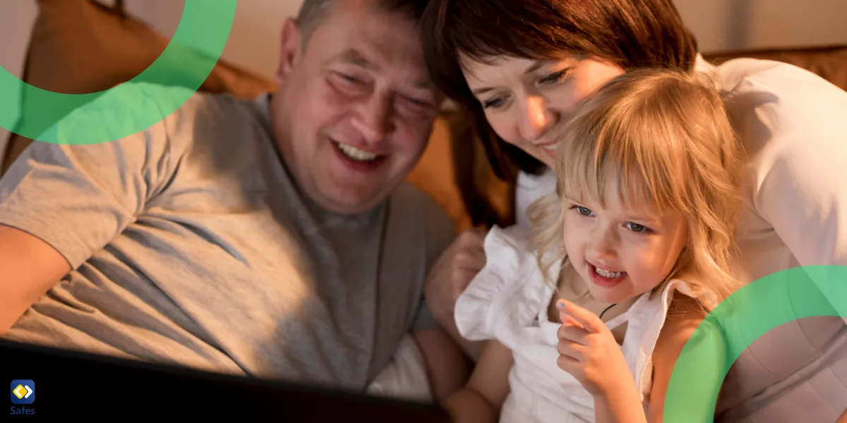 Eltern spielen mit ihrer Tochter über Chromecast